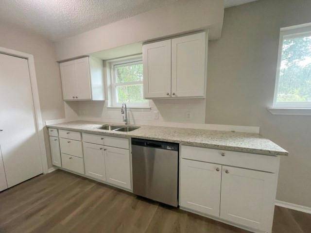 328 Hillside Court, Burleson, TX 76028