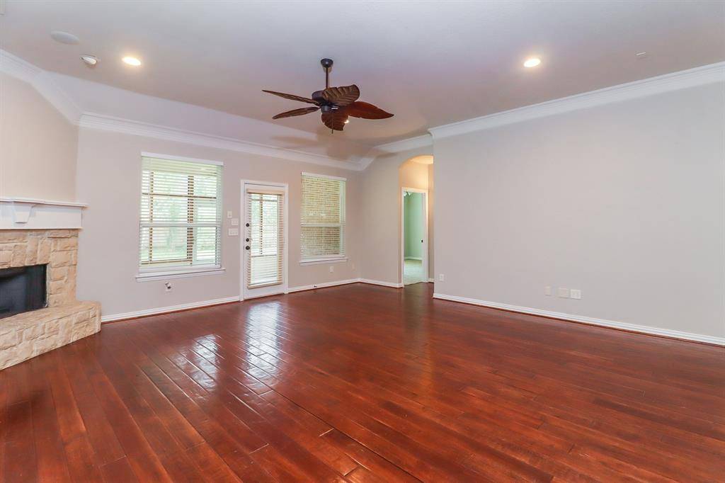 5228 Estrella Lane, Benbrook, TX 76126