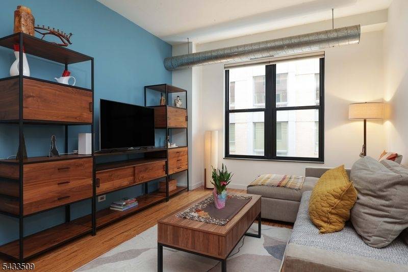 232 Pavonia Ave #312, Jersey City, NJ 07302