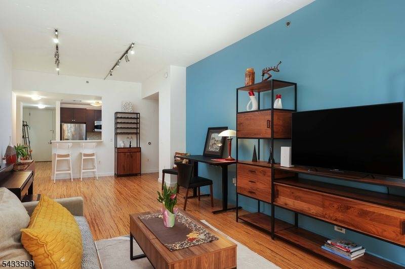 232 Pavonia Ave #312, Jersey City, NJ 07302