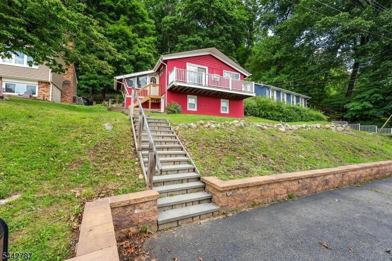 106 Seneca Lake Rd, Sparta Twp., NJ 07871
