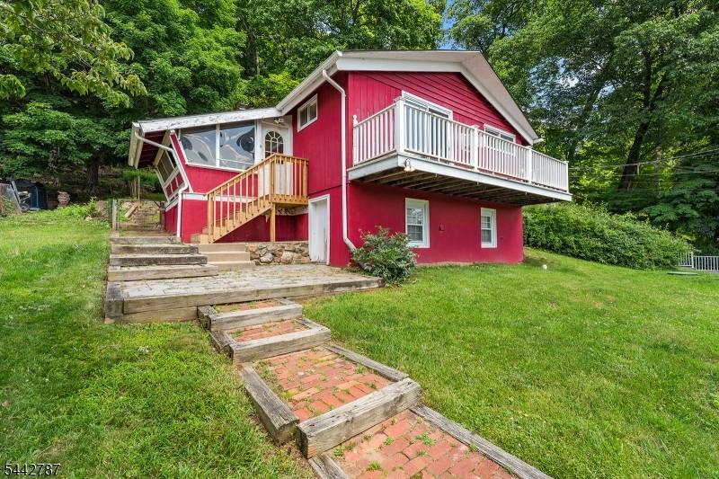106 Seneca Lake Rd, Sparta Twp., NJ 07871