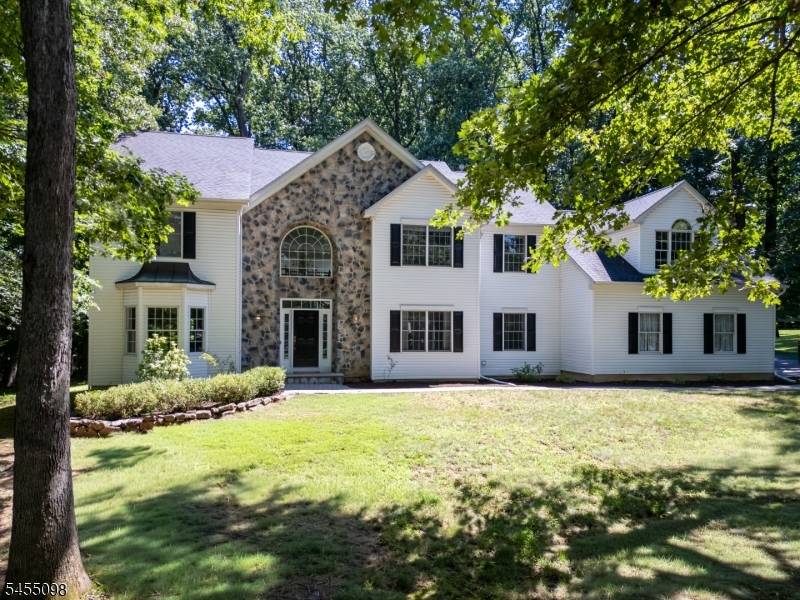1 Red Oak Ln, Randolph Twp., NJ 07869