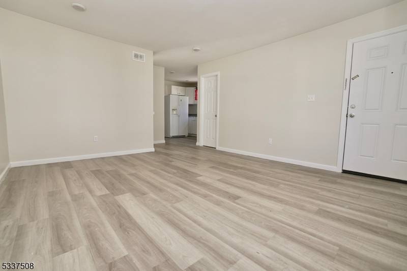 212 N 1St St, Paterson City, NJ 07522