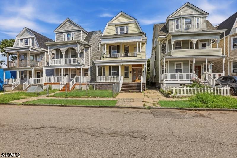 176 Hollywood Ave, East Orange City, NJ 07018