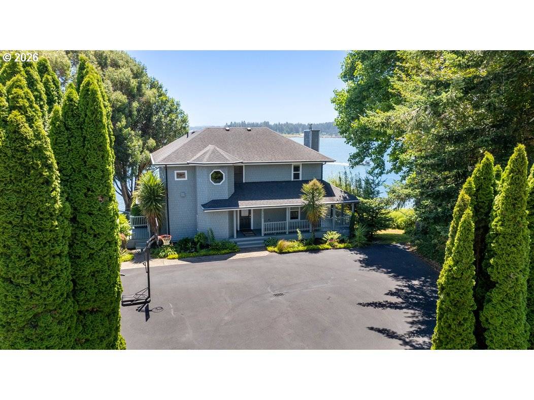93646 MALLARD LN, North Bend, OR 97459