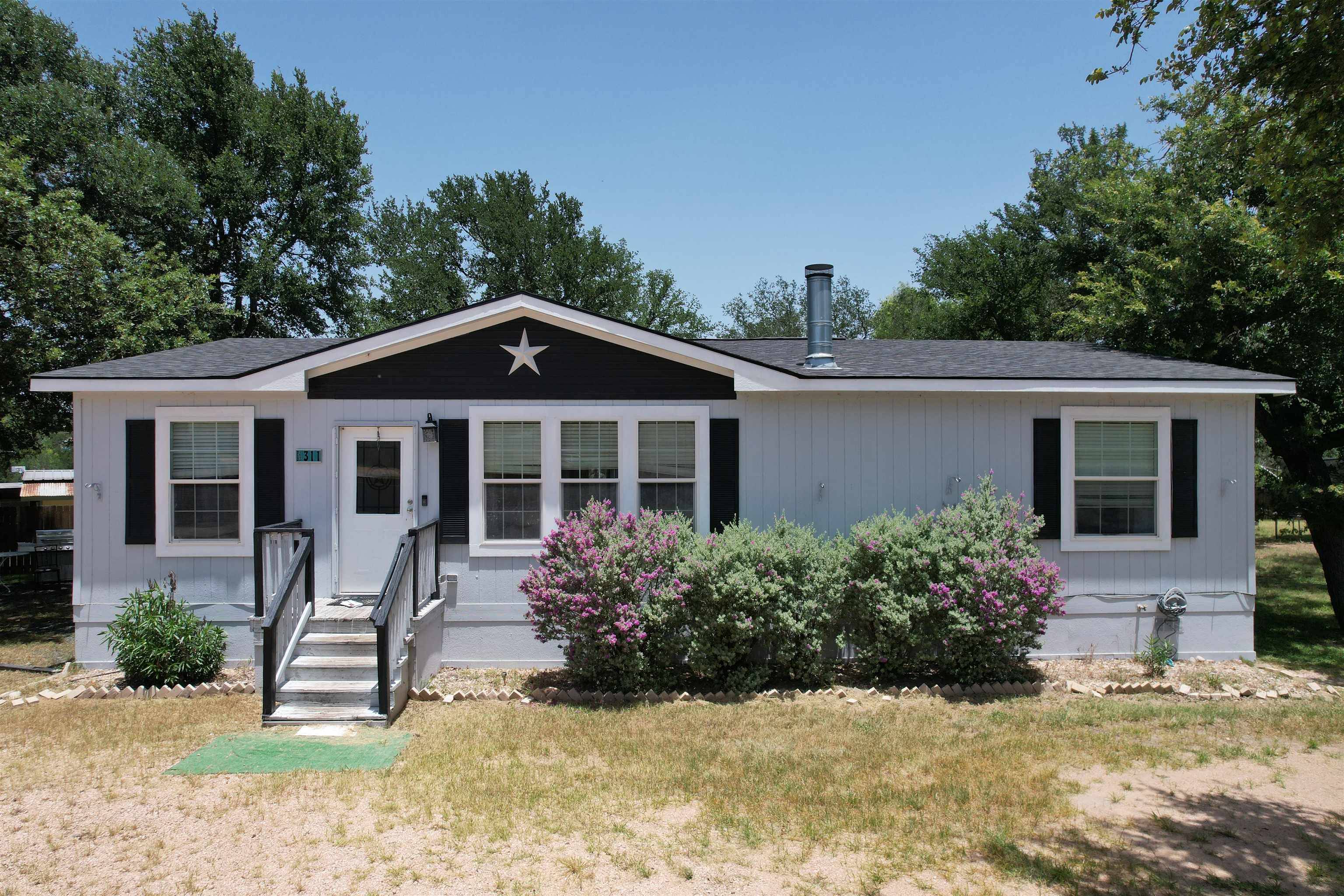 311 E castleshoals DR, Granite Shoals, TX 78654