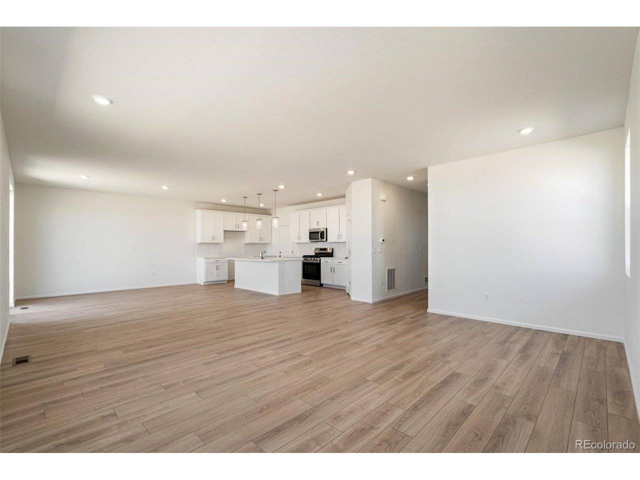 47389 Magnolia, Bennett, CO 80102
