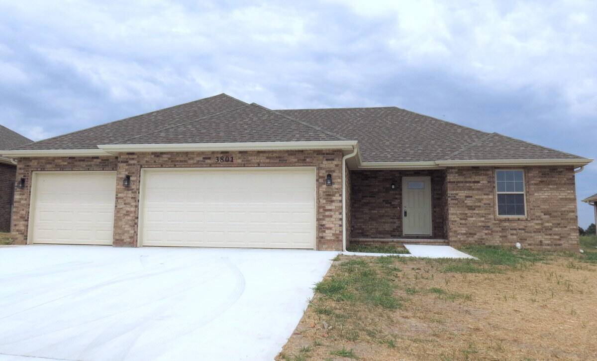 3801 W Riley ST, Bolivar, MO 65613