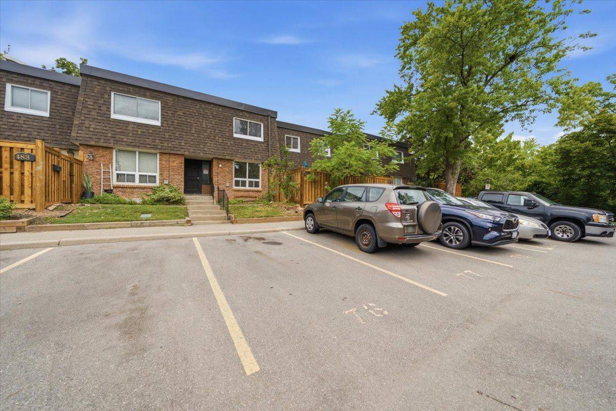 485 Timber LN, Burlington, ON L7L 4B1