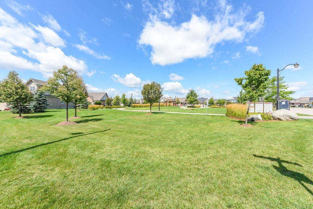 4 Abelia ST, Brampton, ON L6R 3W9