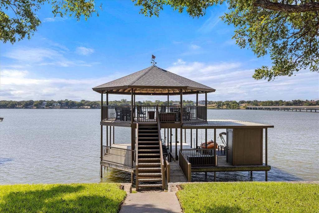 109 Casas Del Sur Street, Granbury, TX 76049