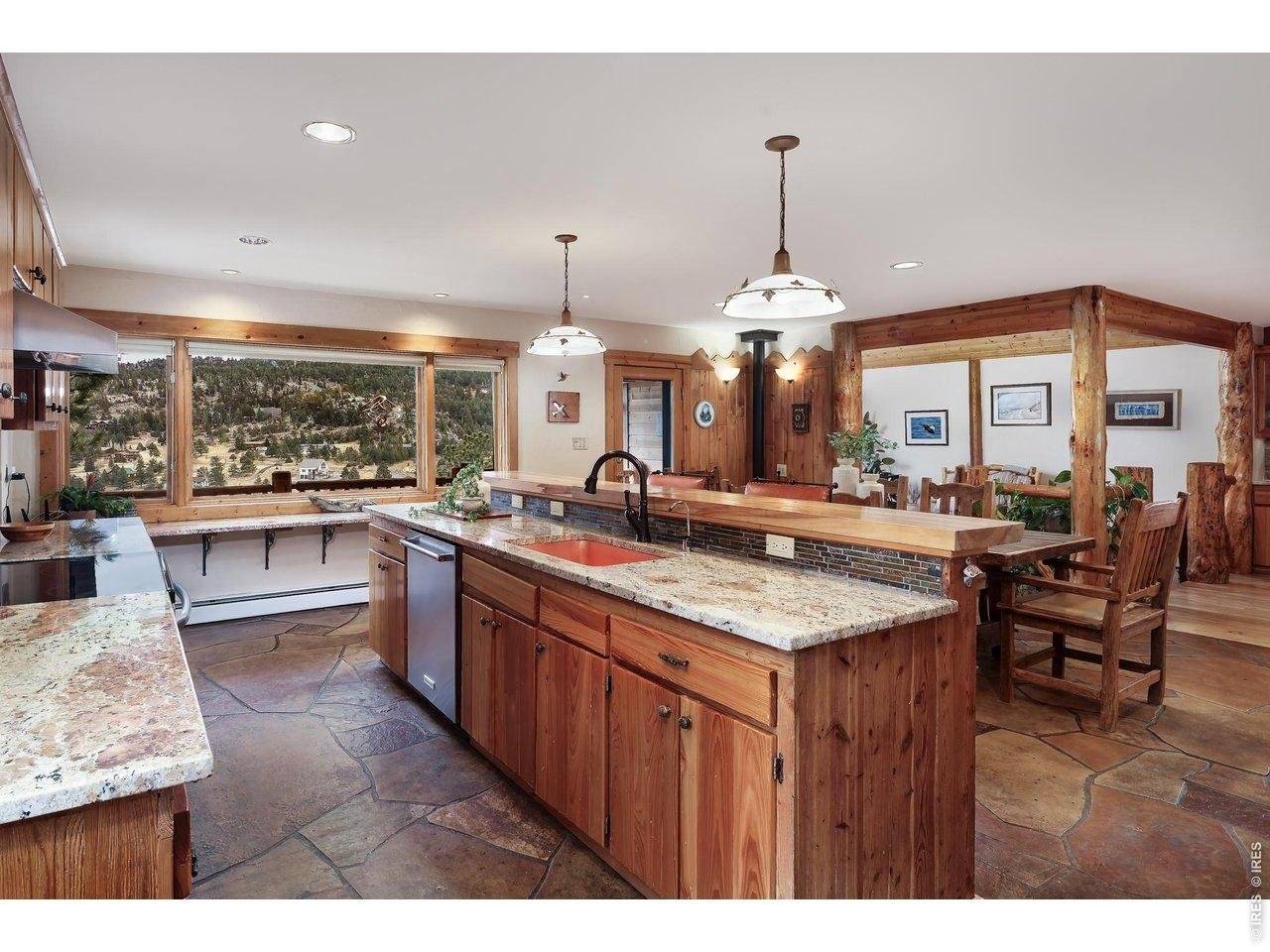 35 Cody, Lyons, CO 80540