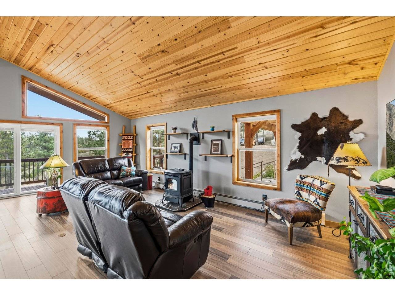 557 Red Bluff, Livermore, CO 80536