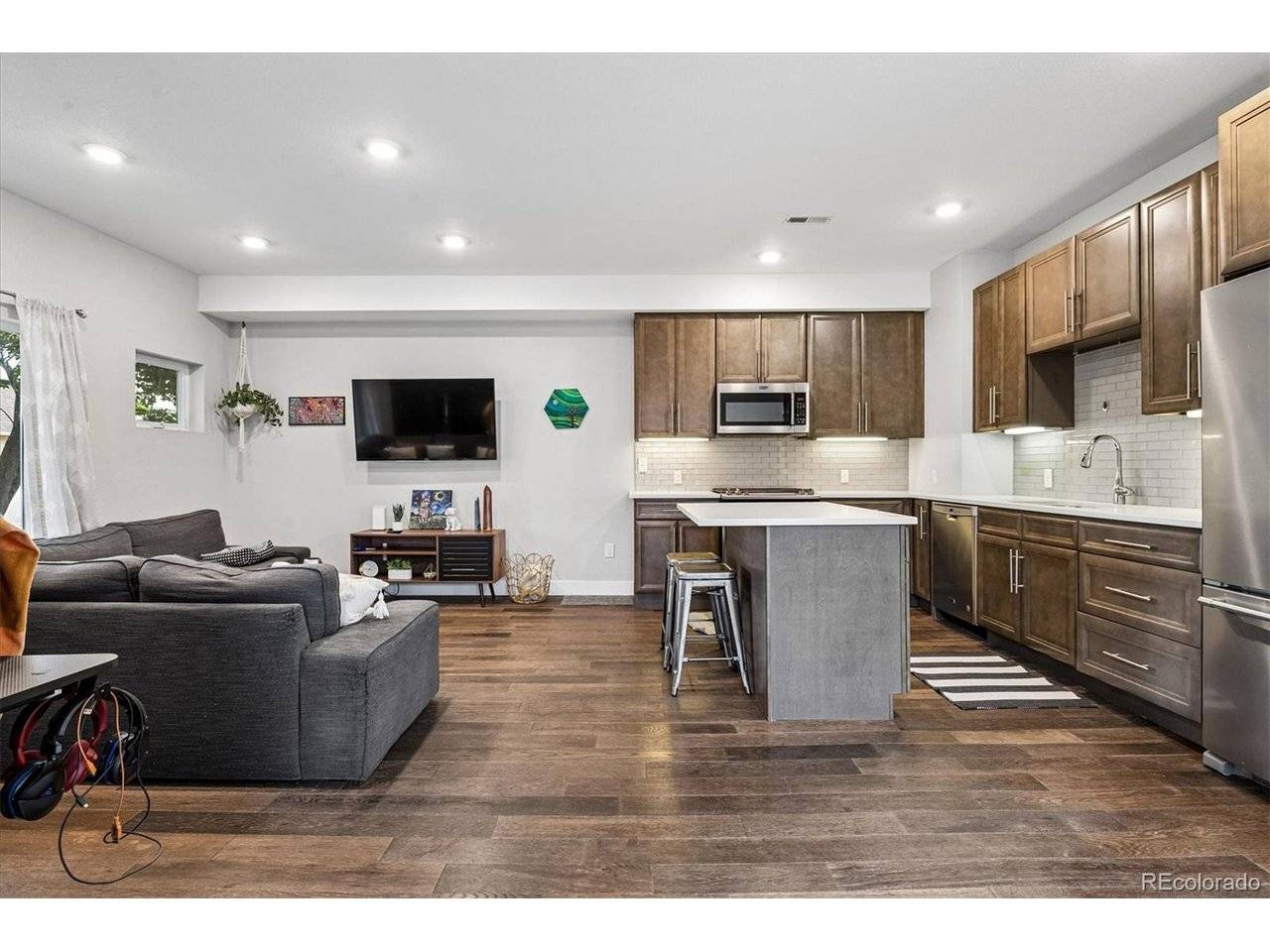1369 Knox, Denver, CO 80204