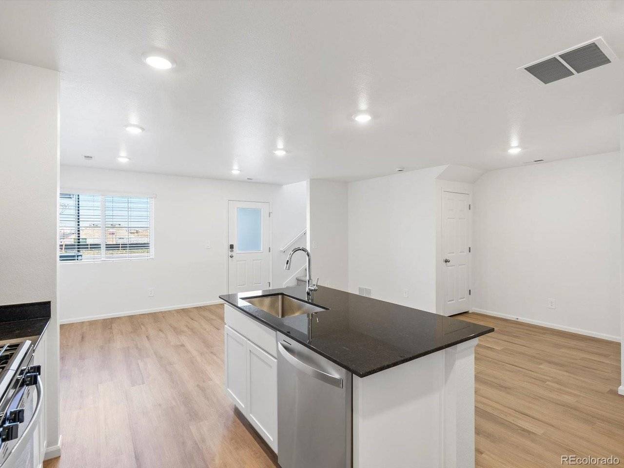 21239 E 65th, Aurora, CO 80019