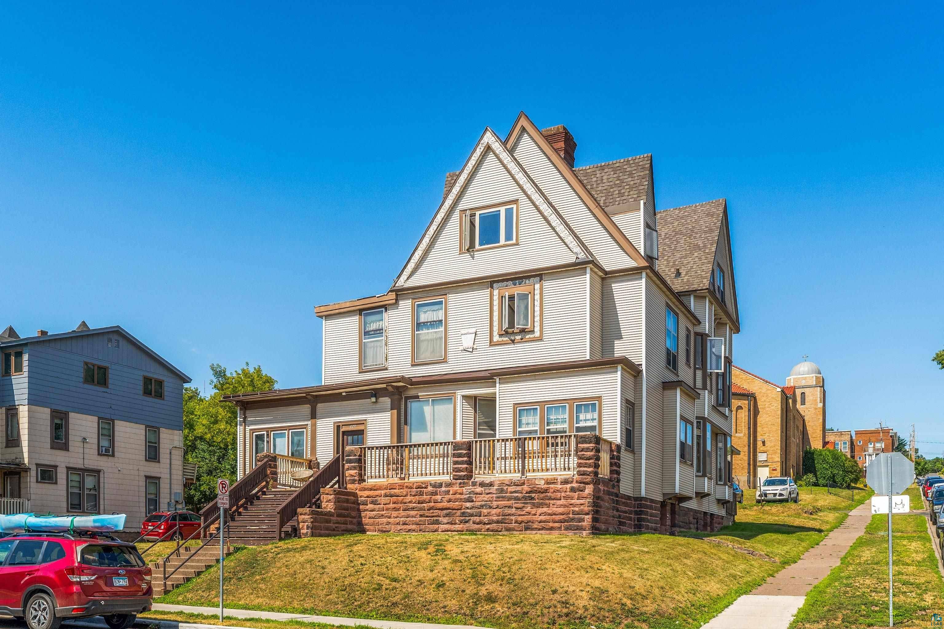 119 N 7th Ave W, Duluth, MN 55806