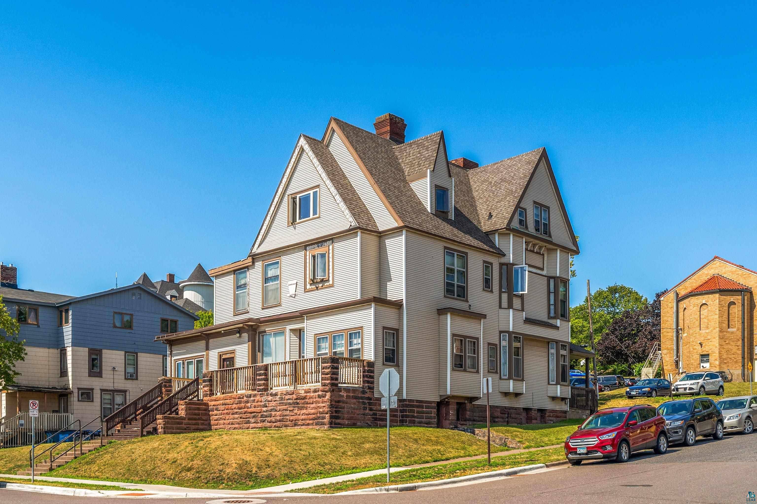 119 N 7th Ave W, Duluth, MN 55806