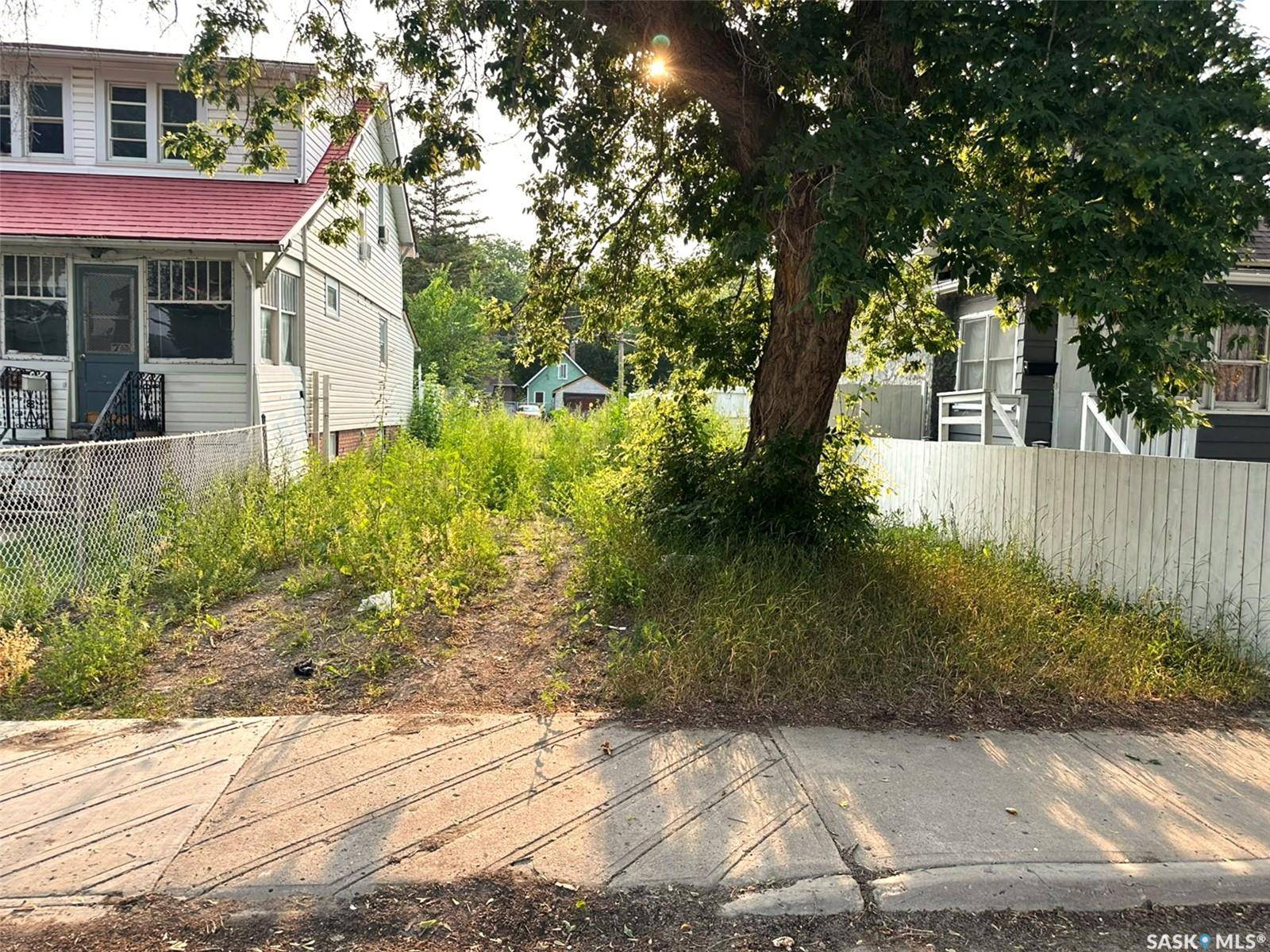 1760 Toronto STREET, Regina, SK S4P 1M4