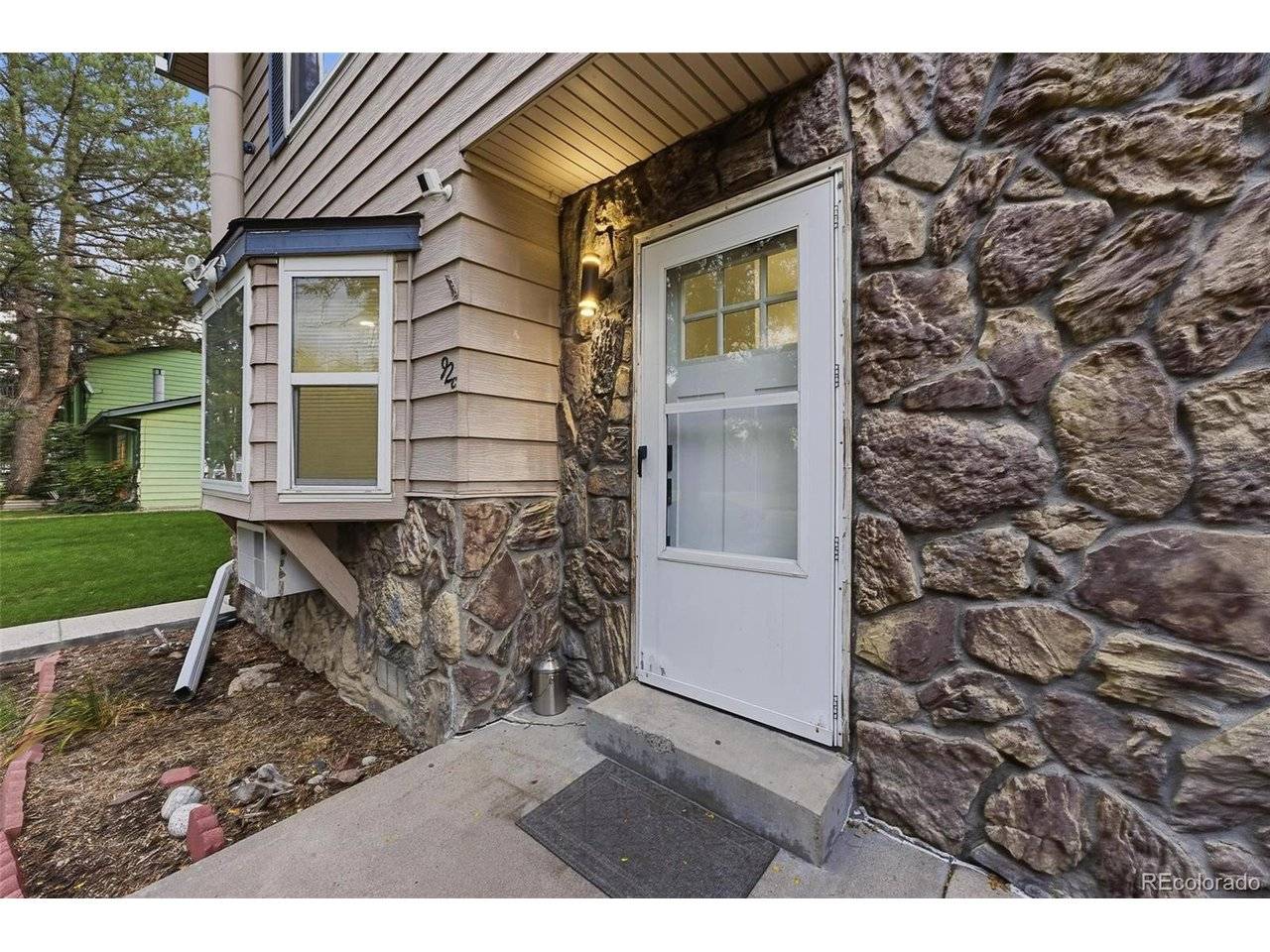 92 N Newark #C, Aurora, CO 80012