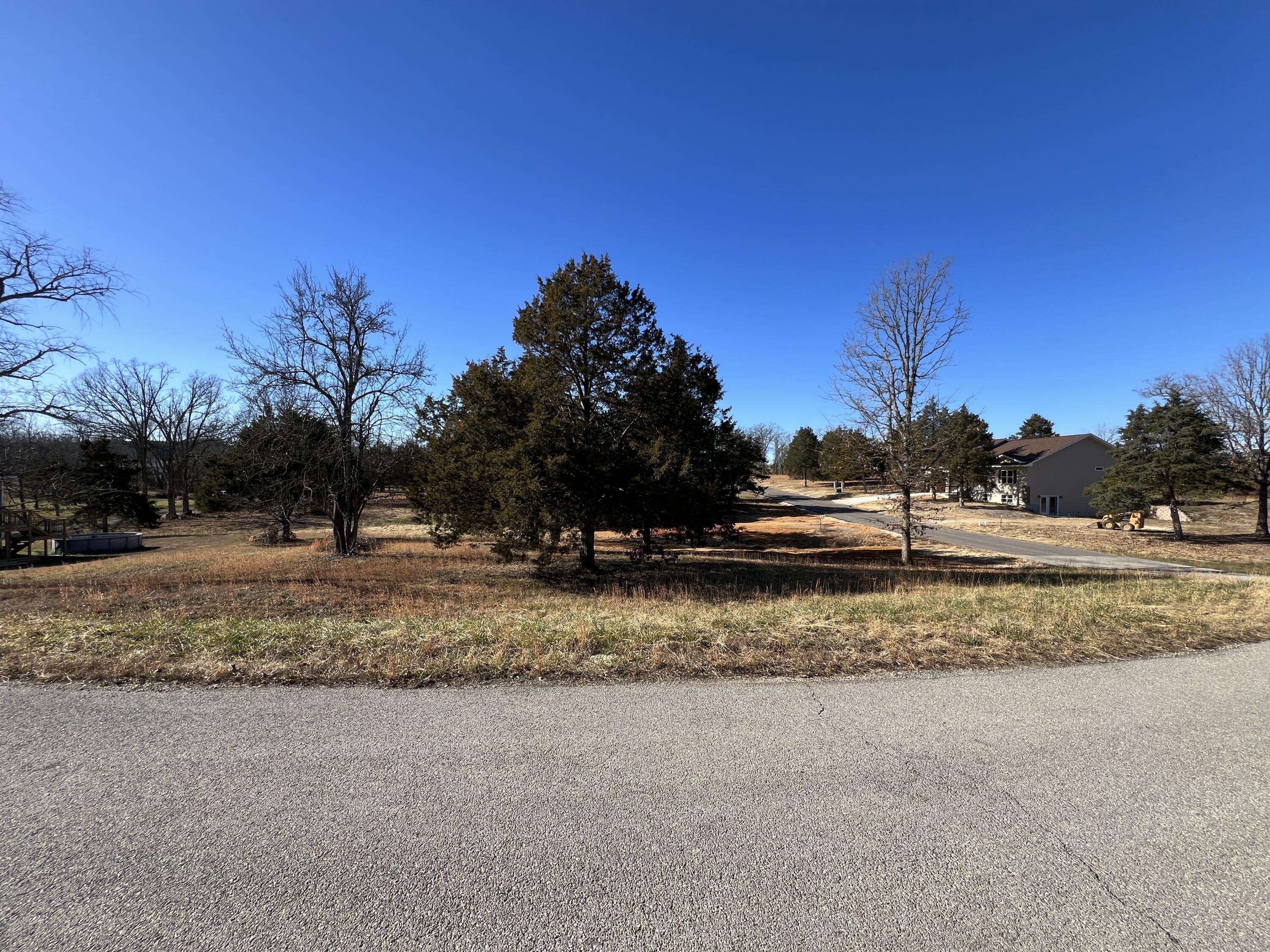 13 Cedar LN, Willow Springs, MO 65793