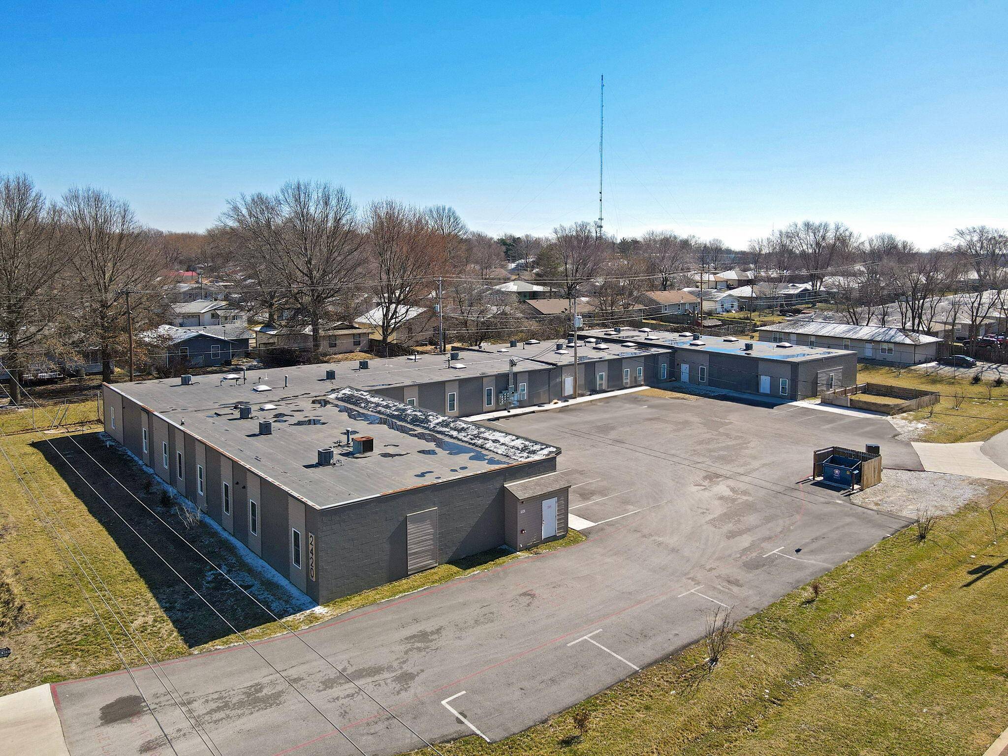 2420 E Blaine ST, Springfield, MO 65803