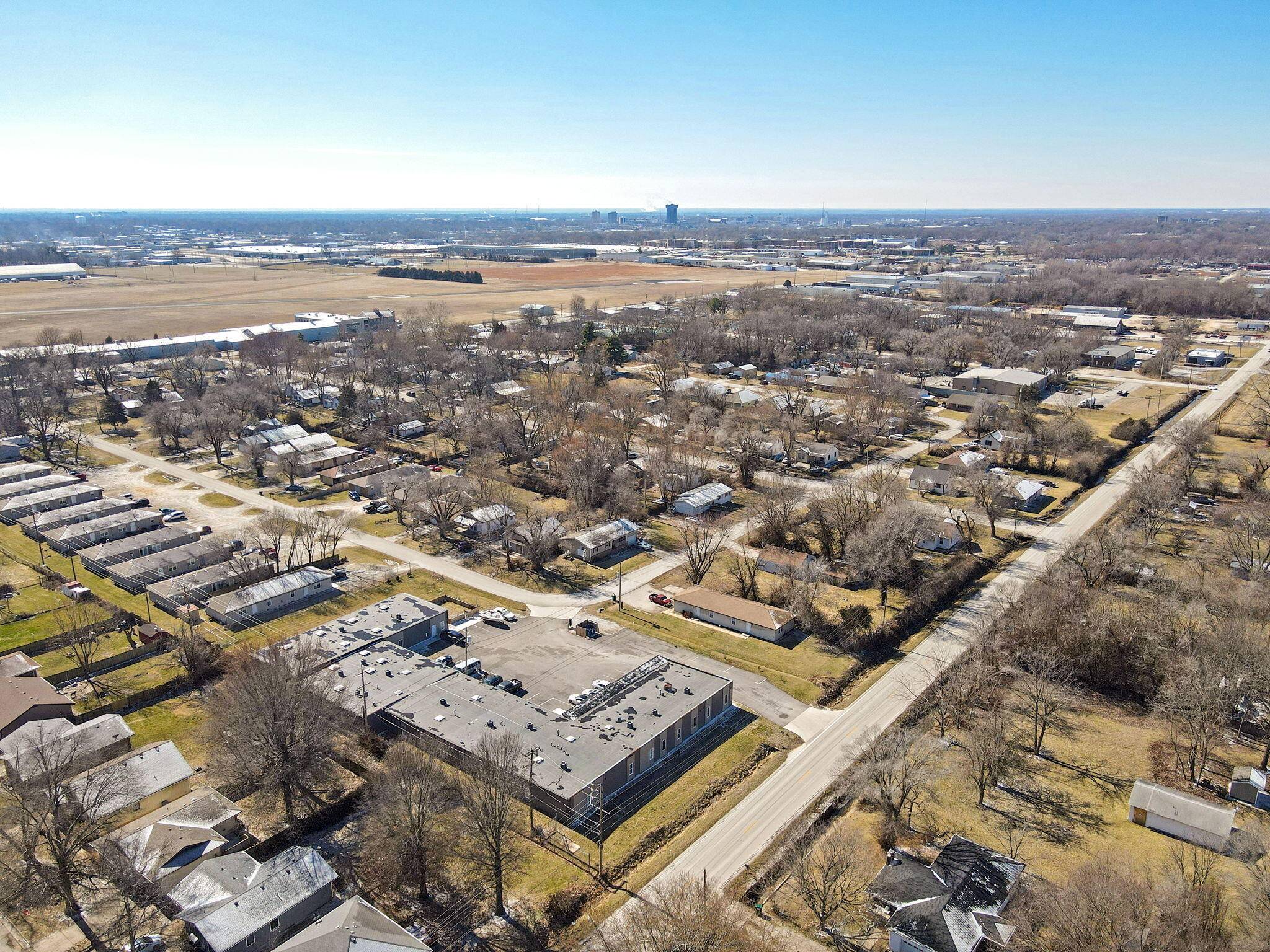2420 E Blaine ST, Springfield, MO 65803