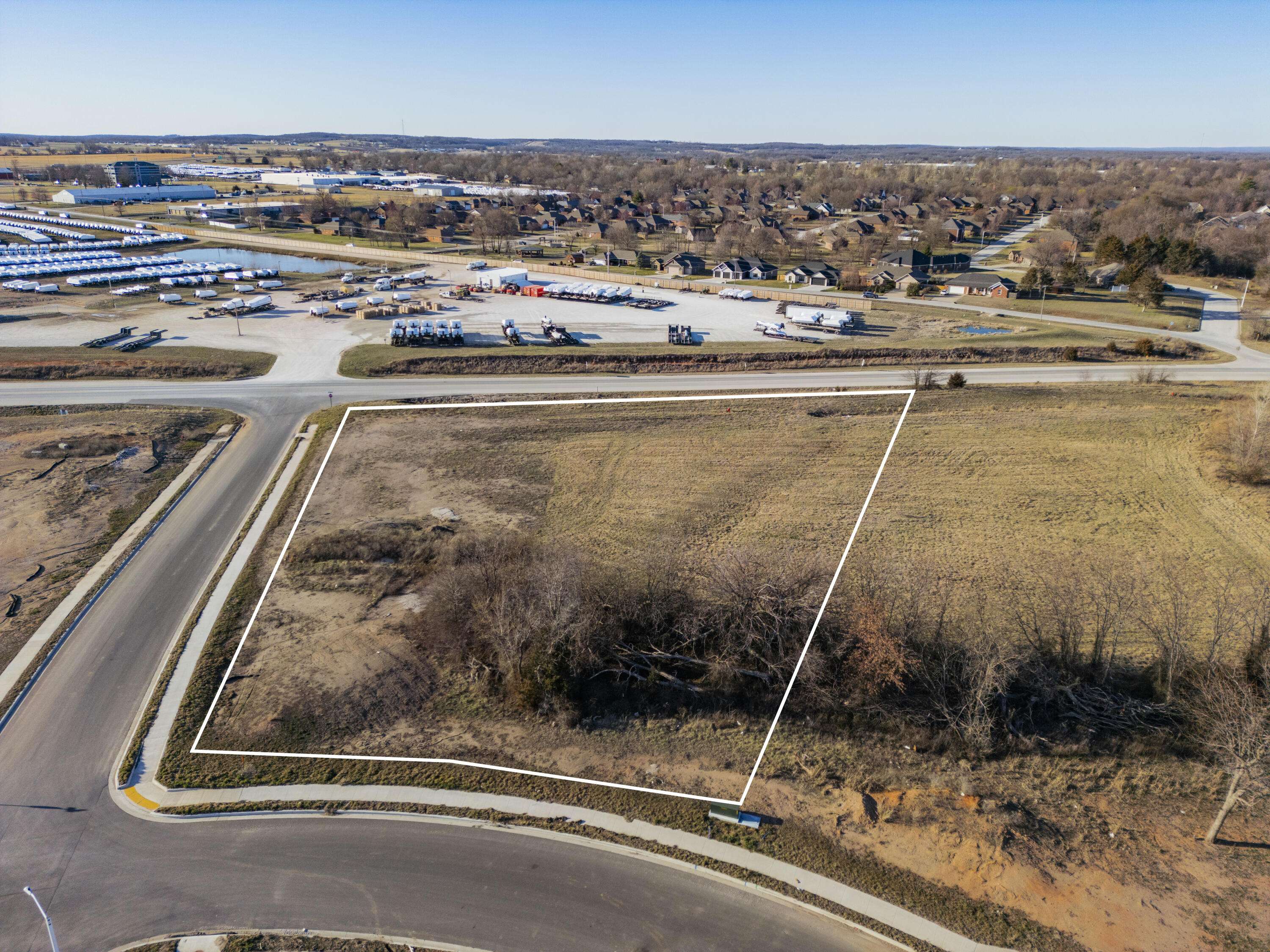 002 S Faith CT, Bolivar, MO 65613