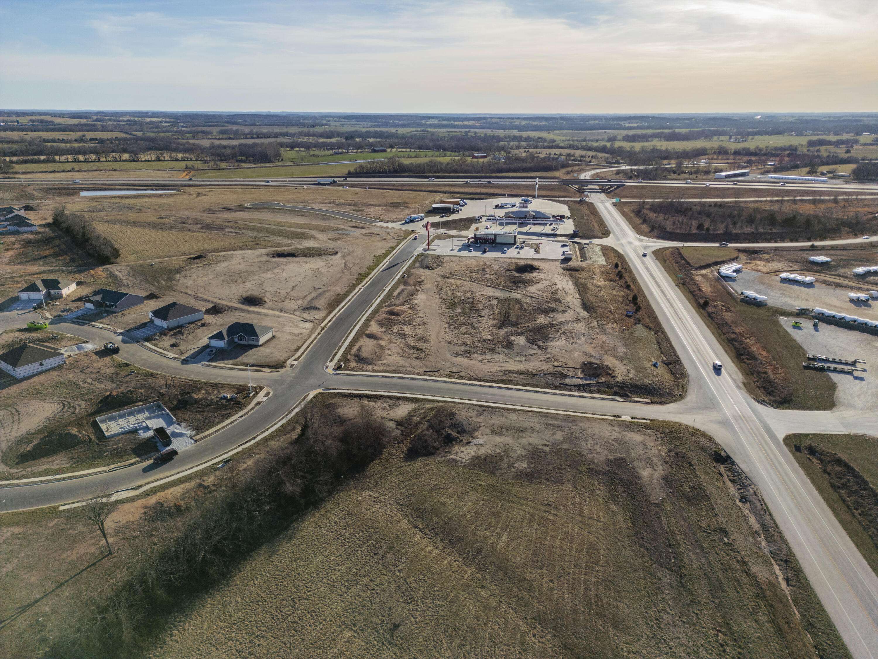 002 S Faith CT, Bolivar, MO 65613