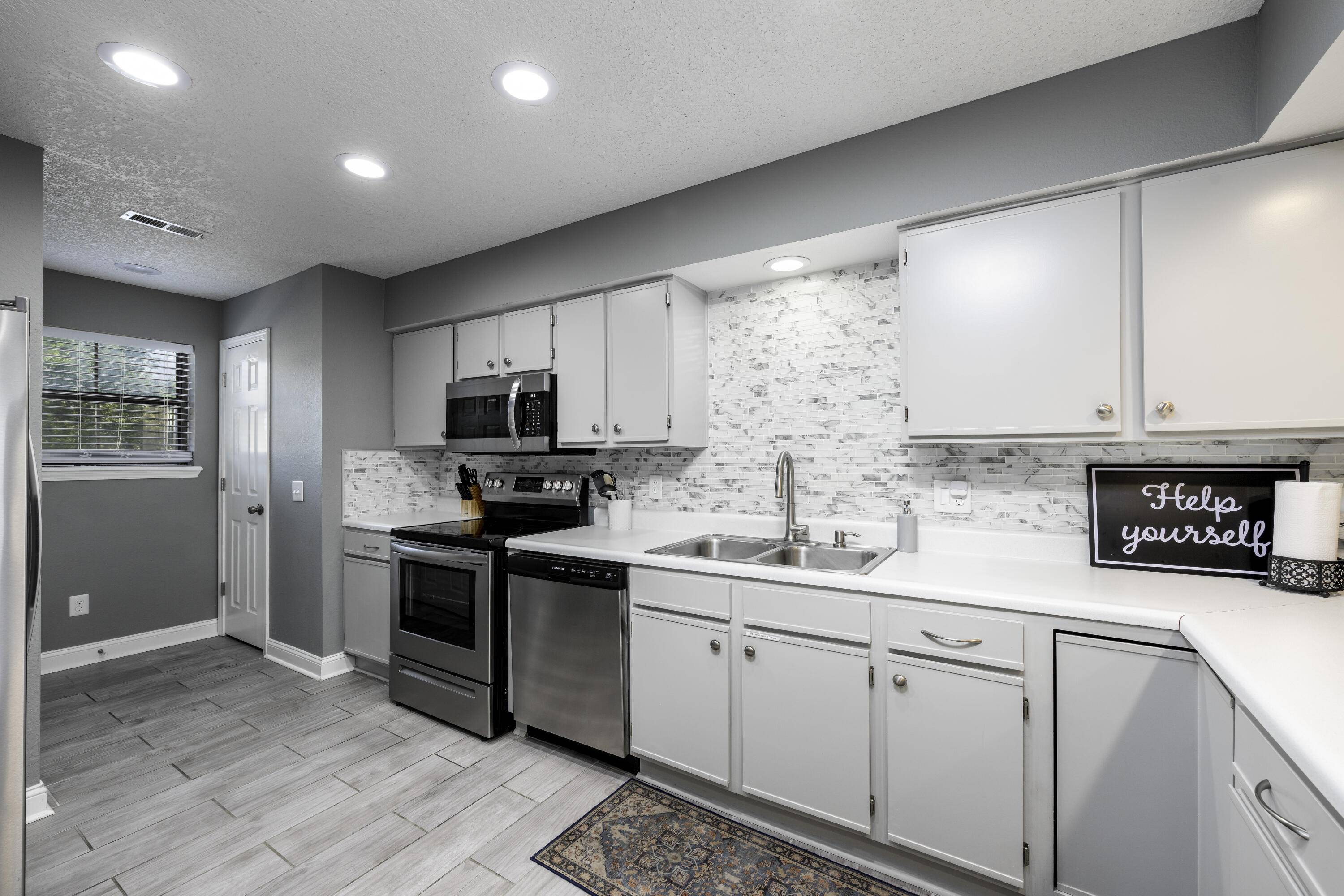 350 S Wildwood Dr #19, Branson, MO 65616