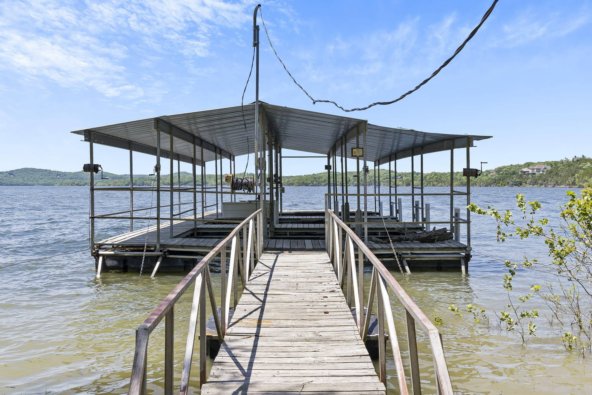 323 Terrace Park RD, Kimberling City, MO 65686