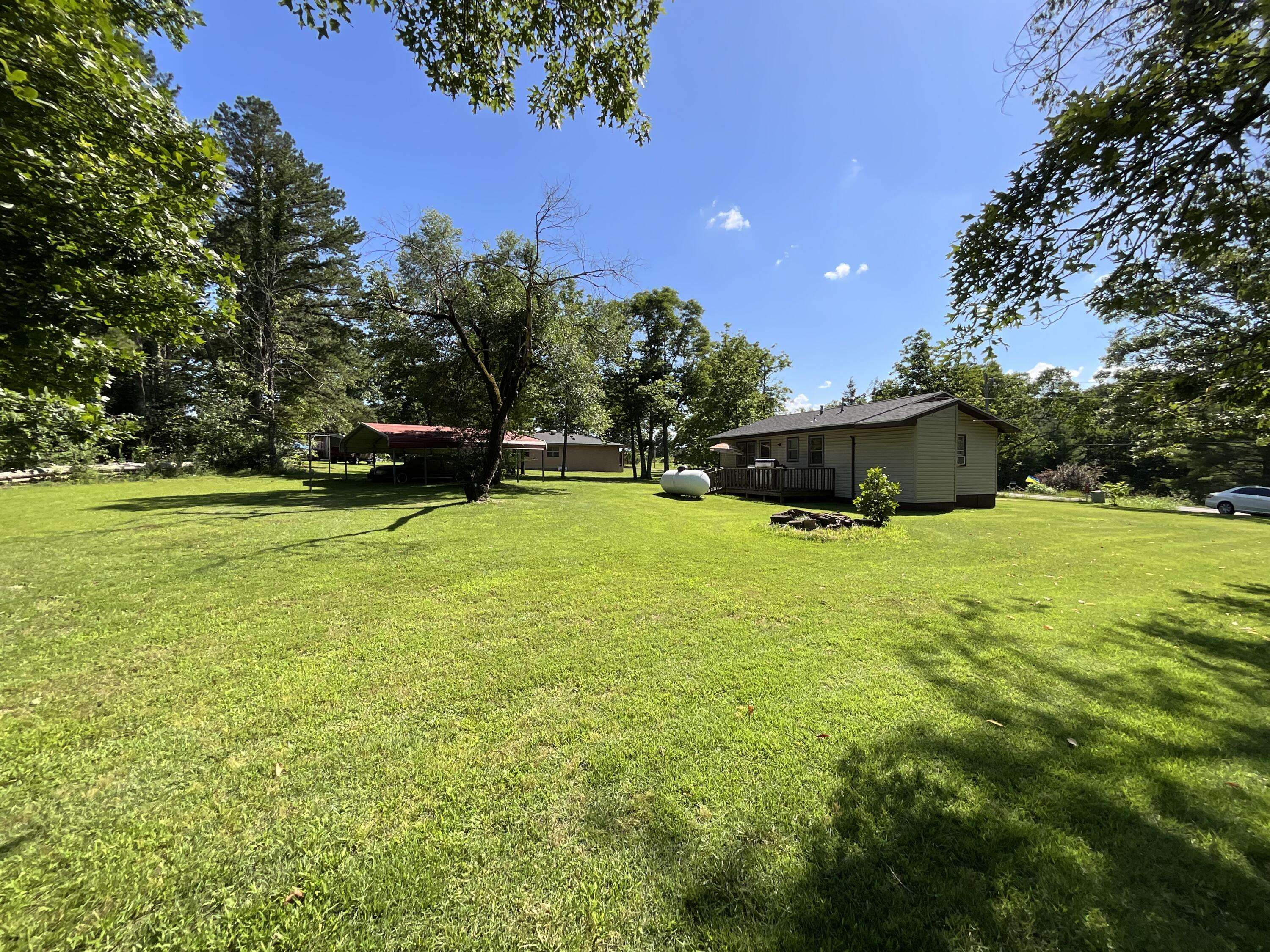 932 State Highway Hh, Isabella, MO 65676