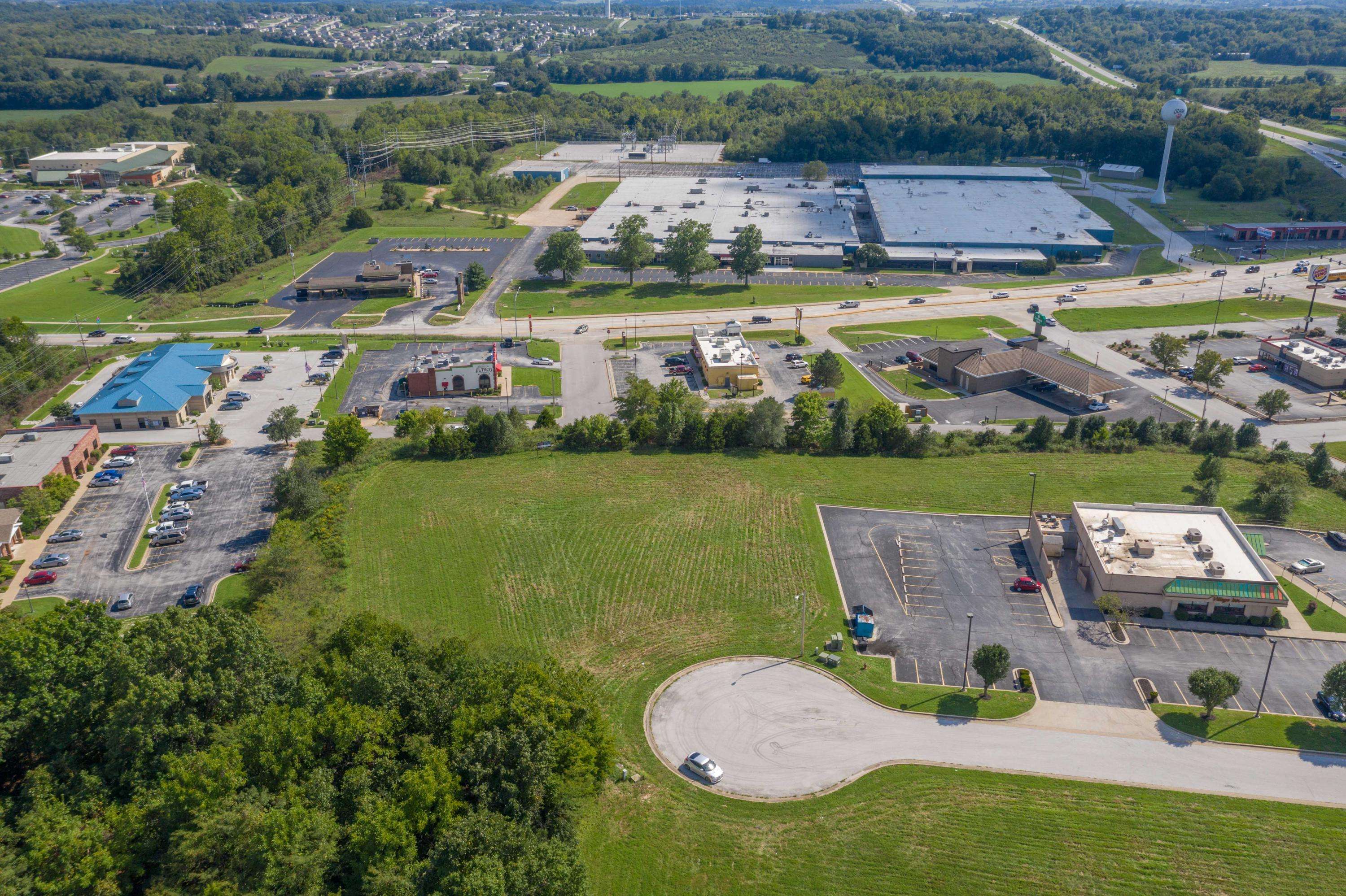 1624 W Dawn, Ozark, MO 65721