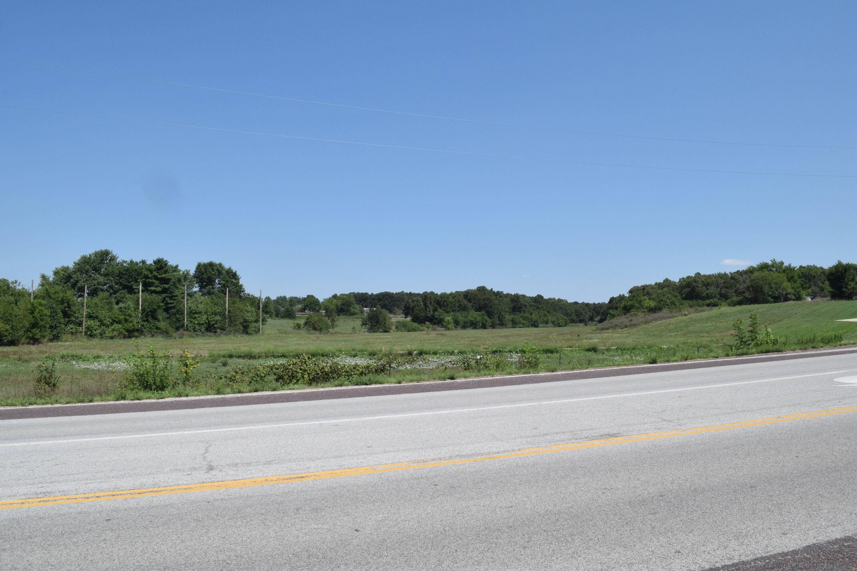000 County Road 1090, Monett, MO 65708