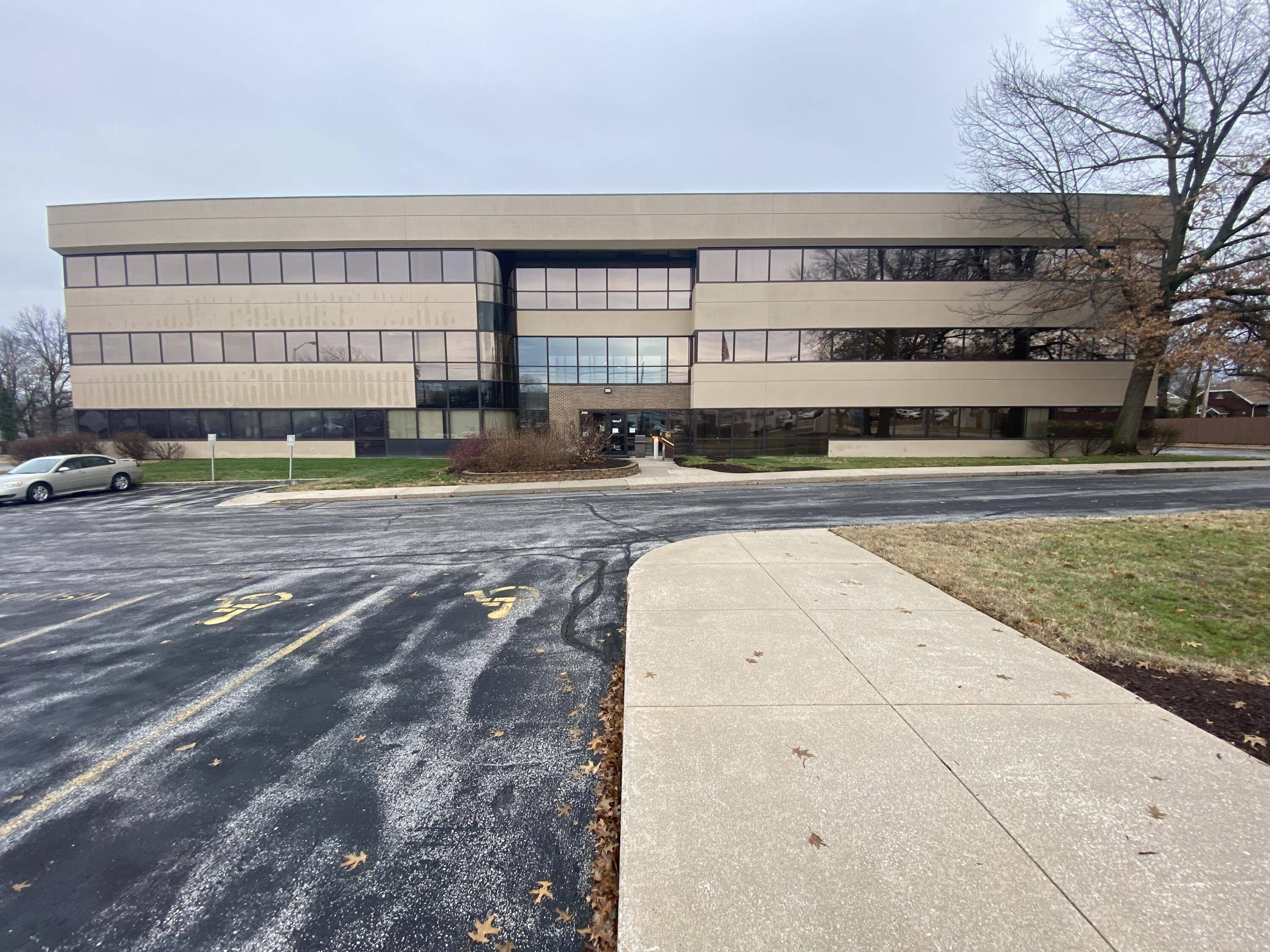 620 S Glenstone AVE, Springfield, MO 65802