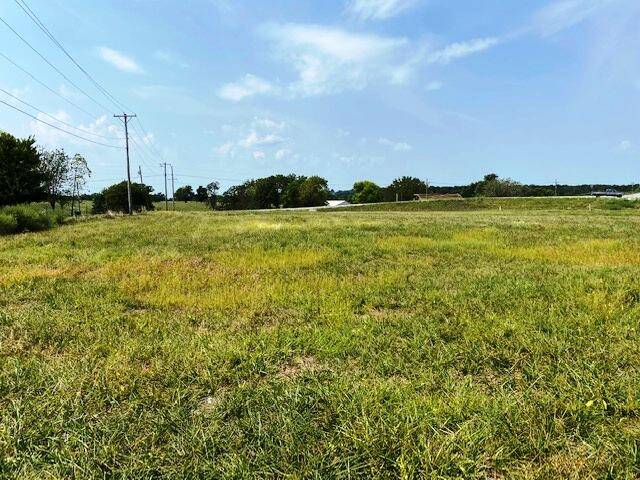 000 Highway 39, Aurora, MO 65605