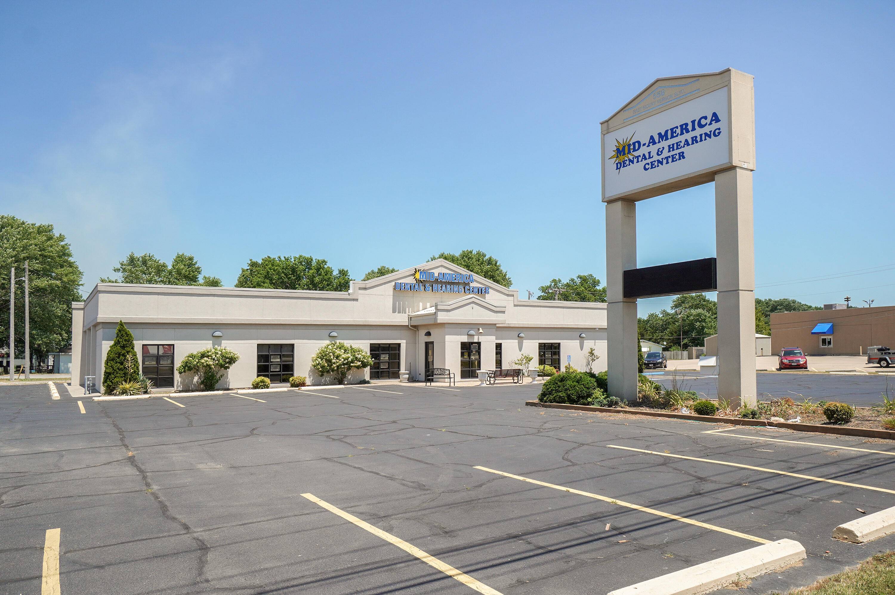 560 E Mt Vernon BLVD, Mt Vernon, MO 65712