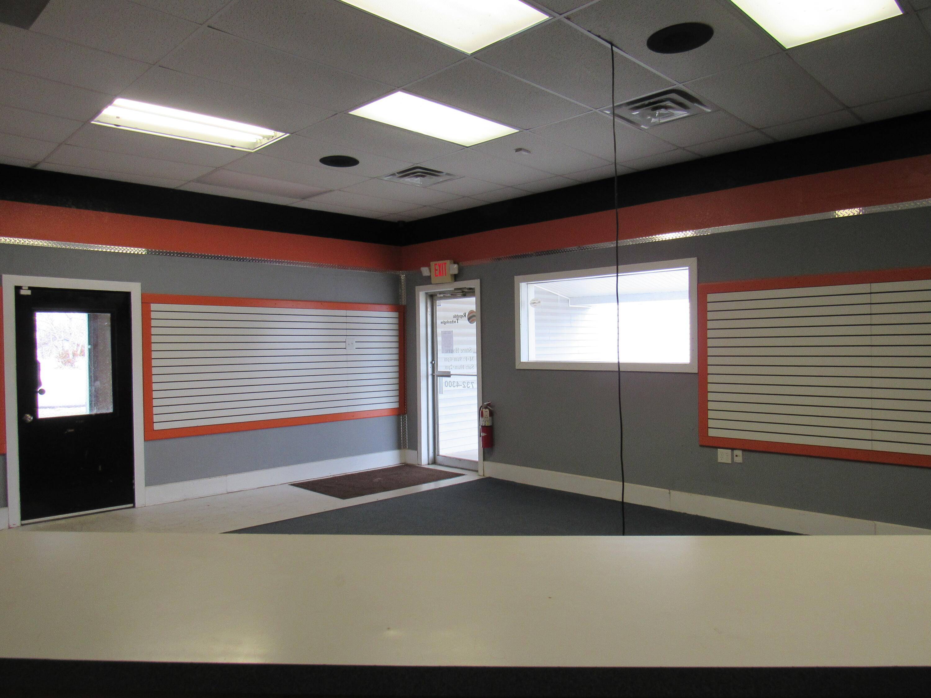 121 Us Highway 60, Republic, MO 65738