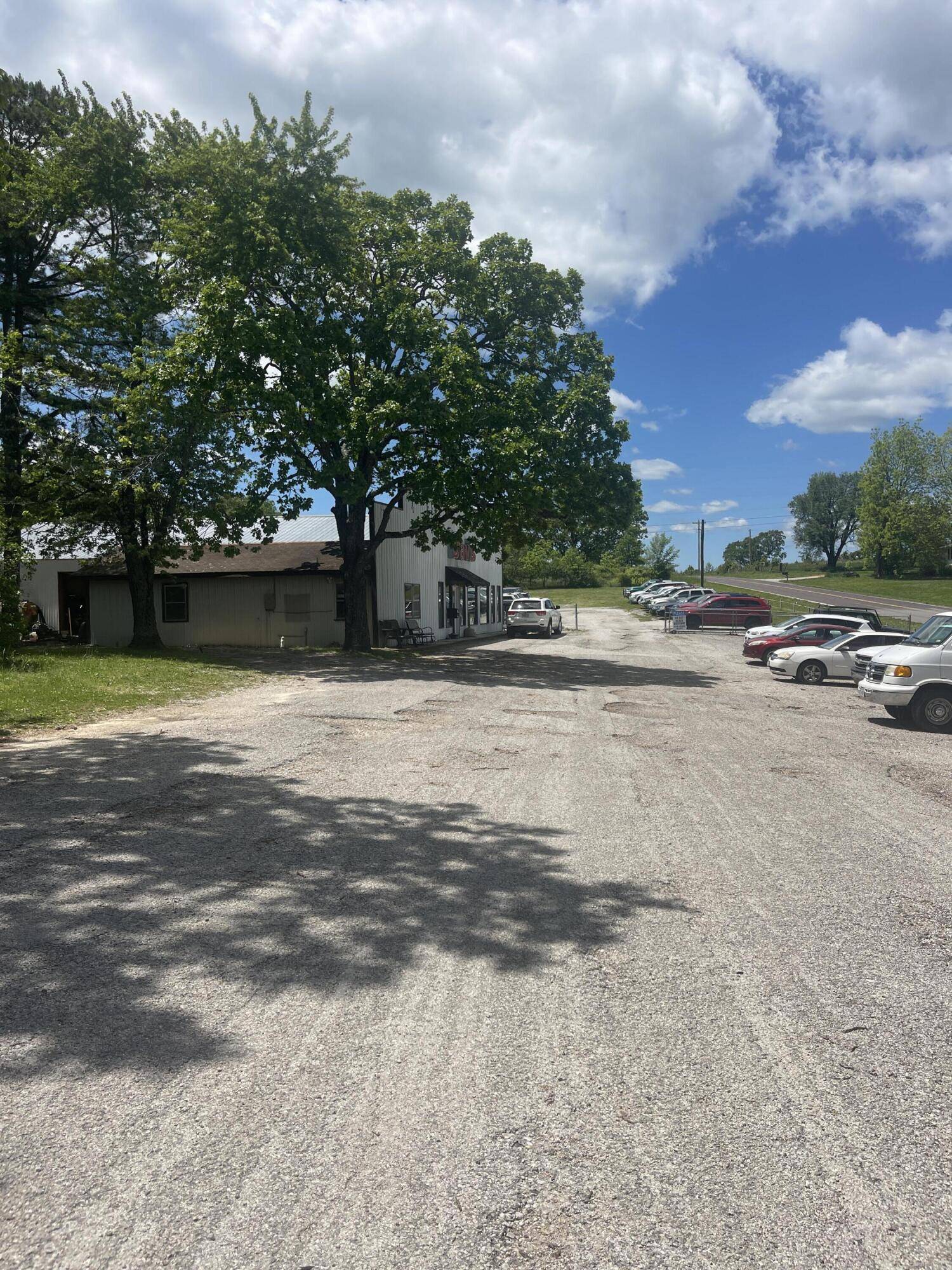 W-16-401 8637 Co Rd W 76-401, Ava, MO 65608