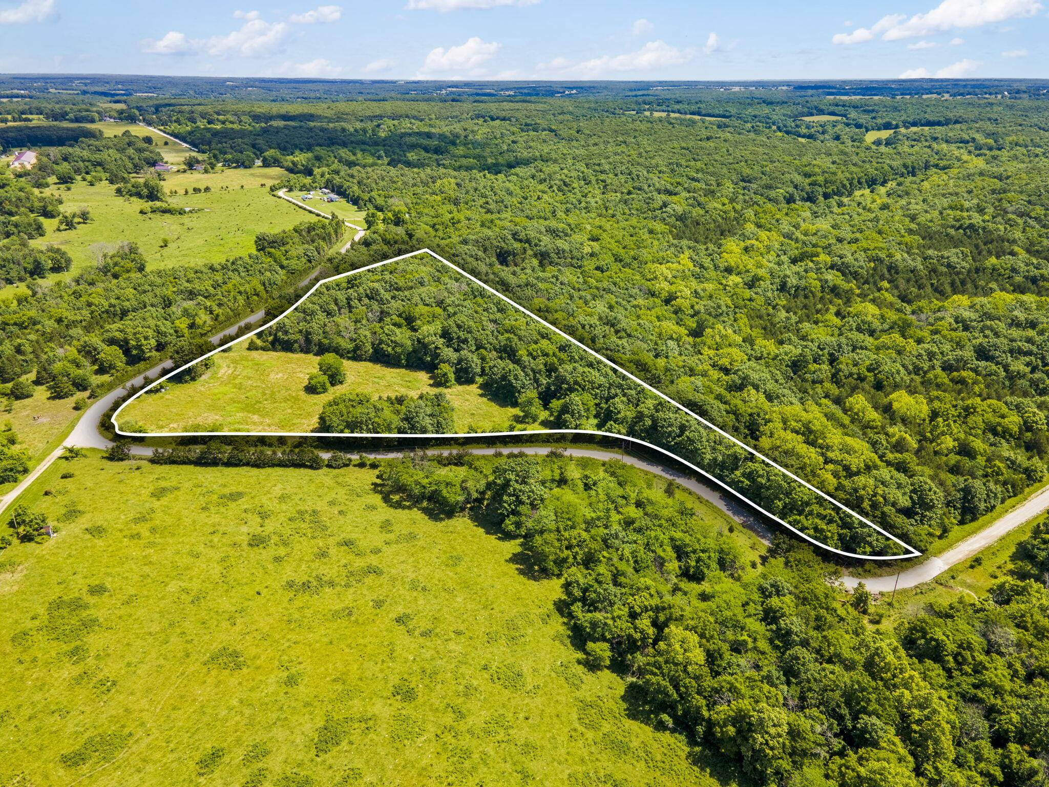 3483 S 216th RD, Goodson, MO 65663
