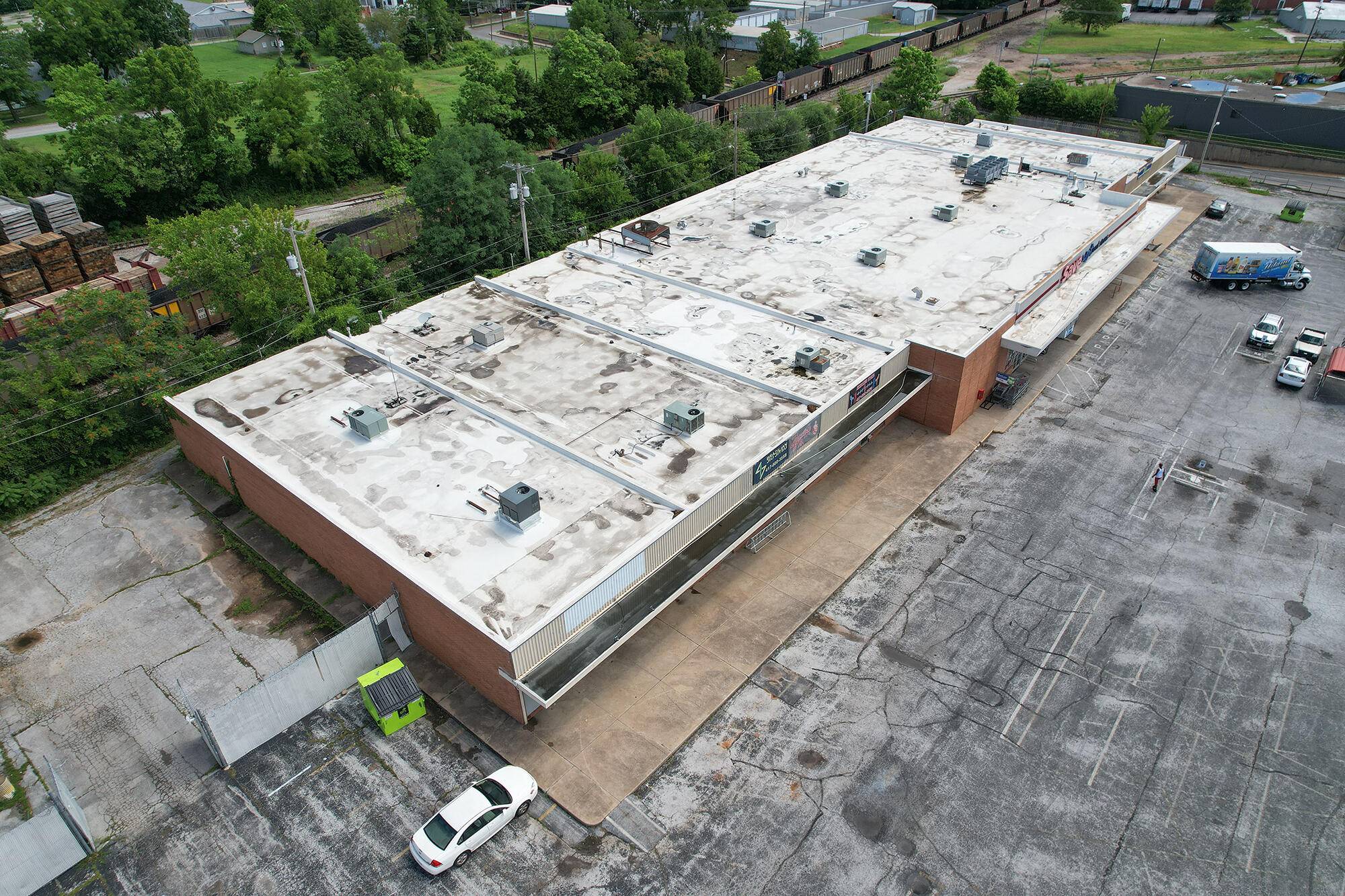 1075-1137 E Commercial ST, Springfield, MO 65803