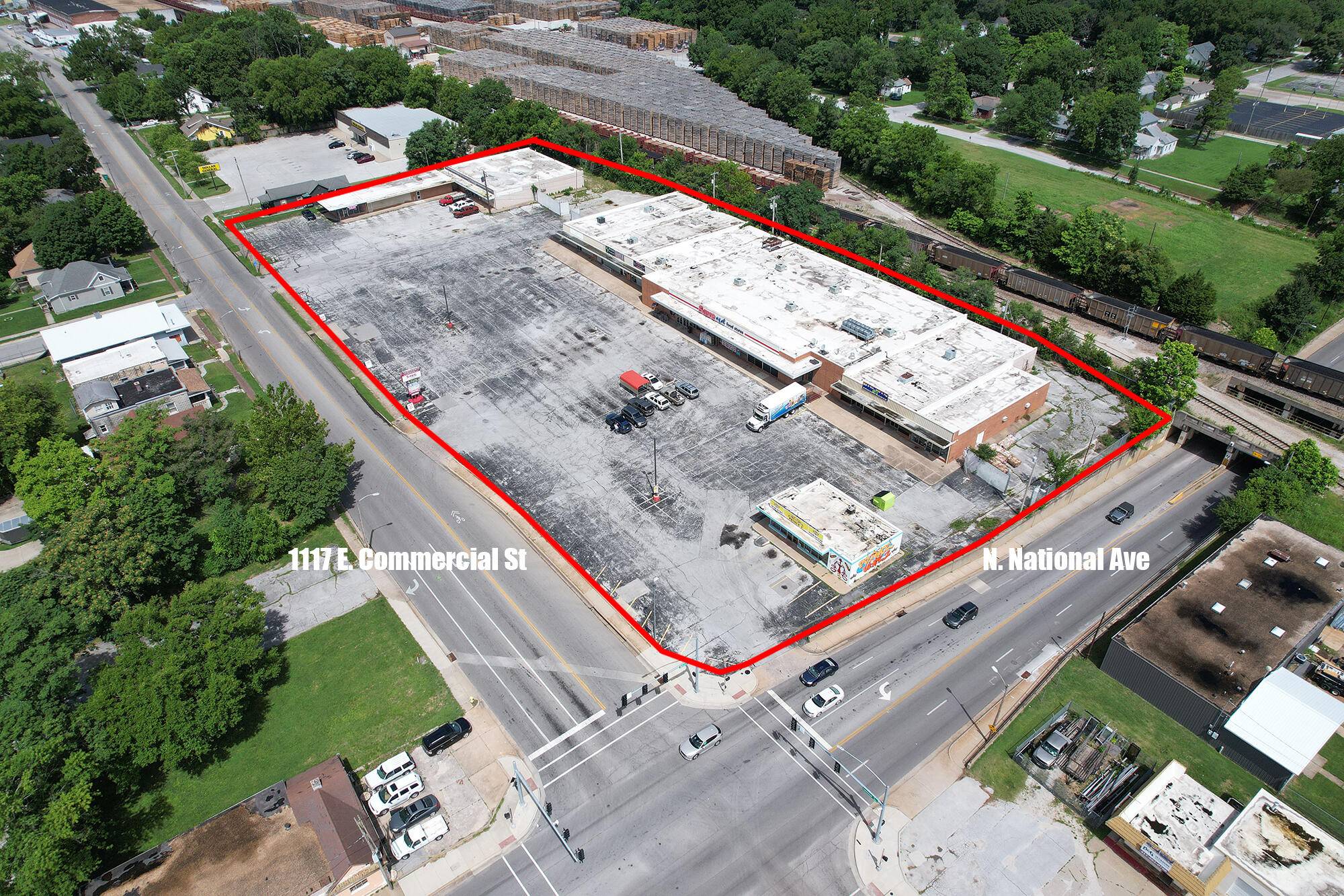 1075-1137 E Commercial ST, Springfield, MO 65803