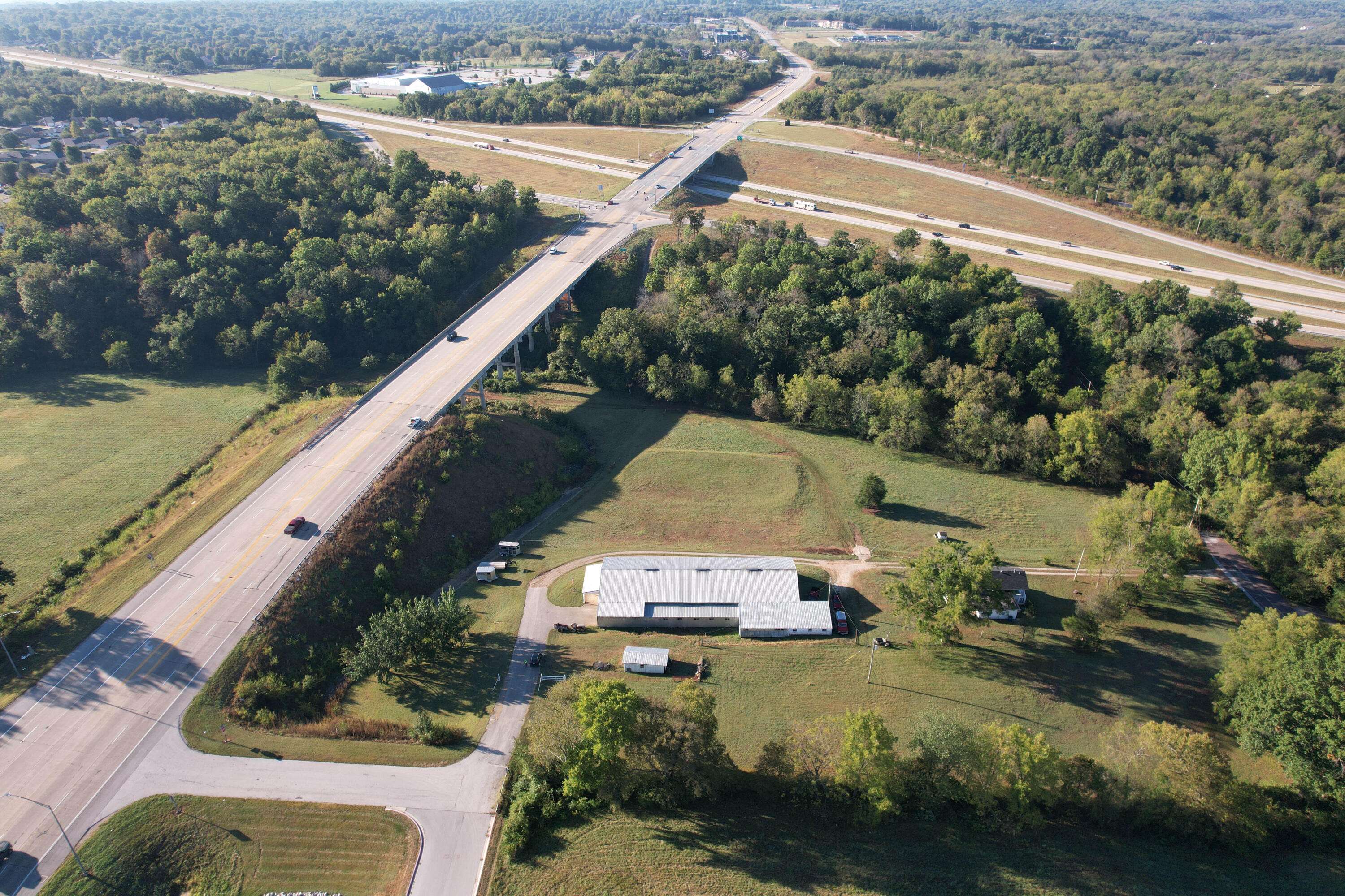 3350 S Kauffman RD, Springfield, MO 65807