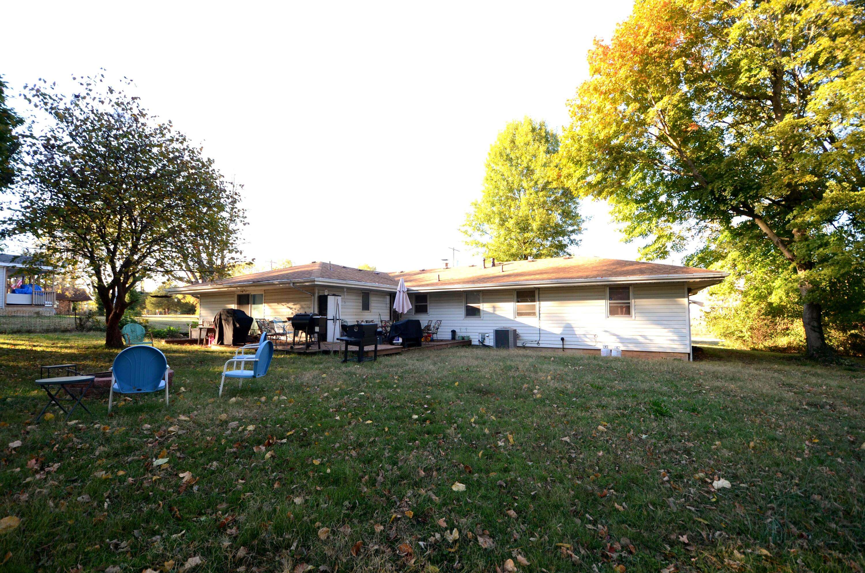 5248 W Farm Road 156, Springfield, MO 65802