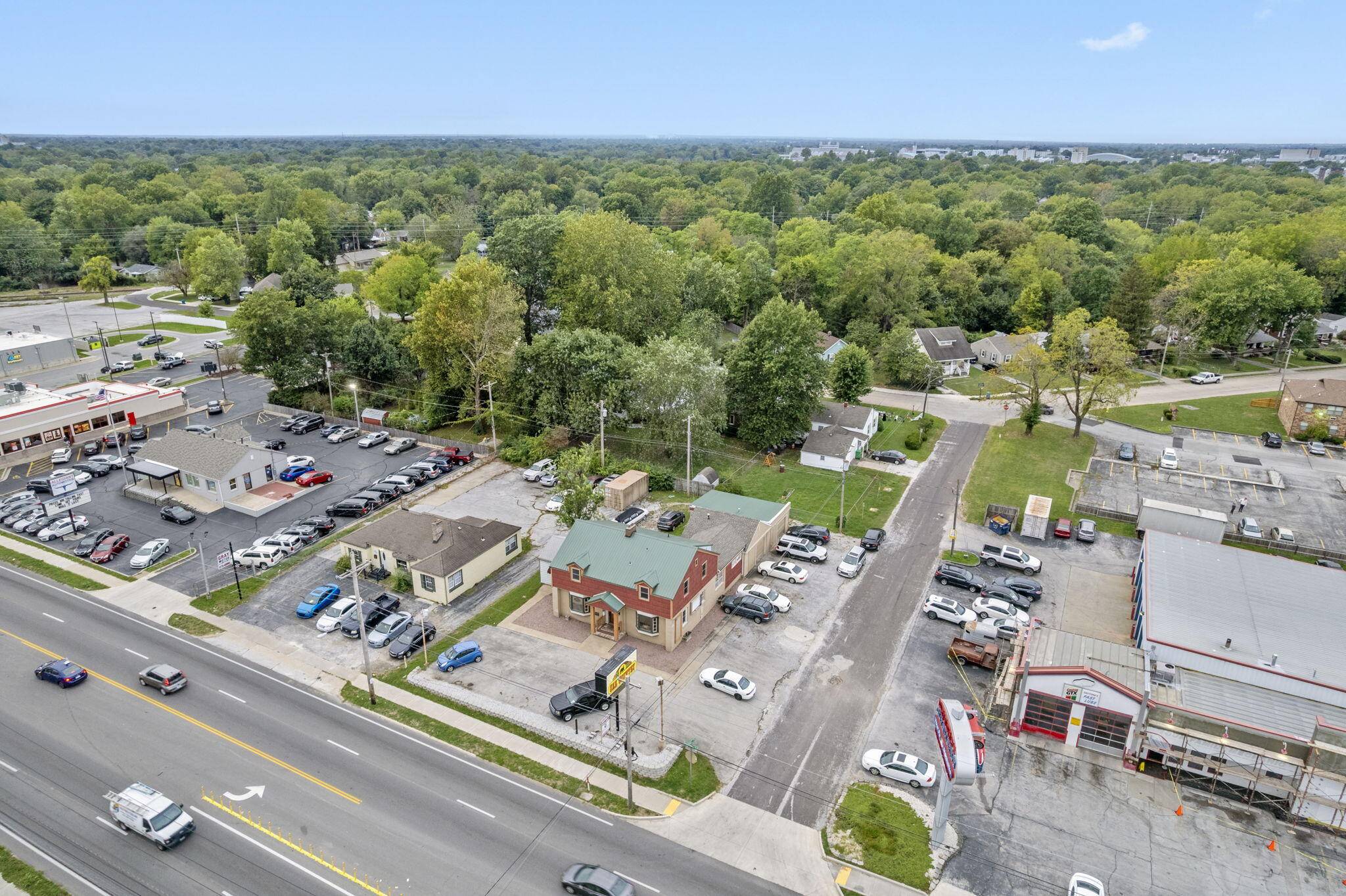 703 S Glenstone AVE, Springfield, MO 65802