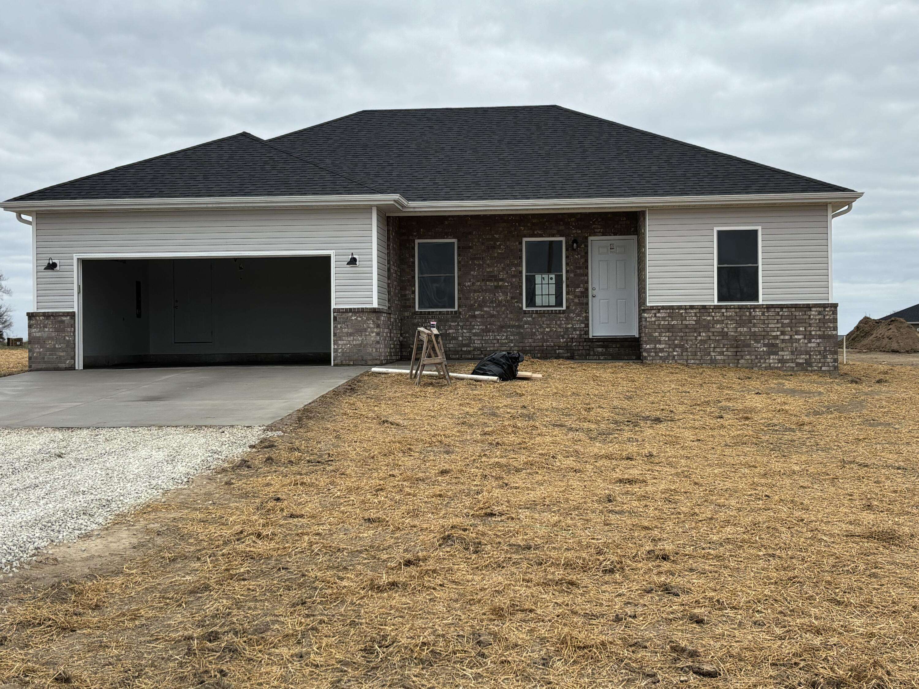 5487 S 250th, Buffalo, MO 65622