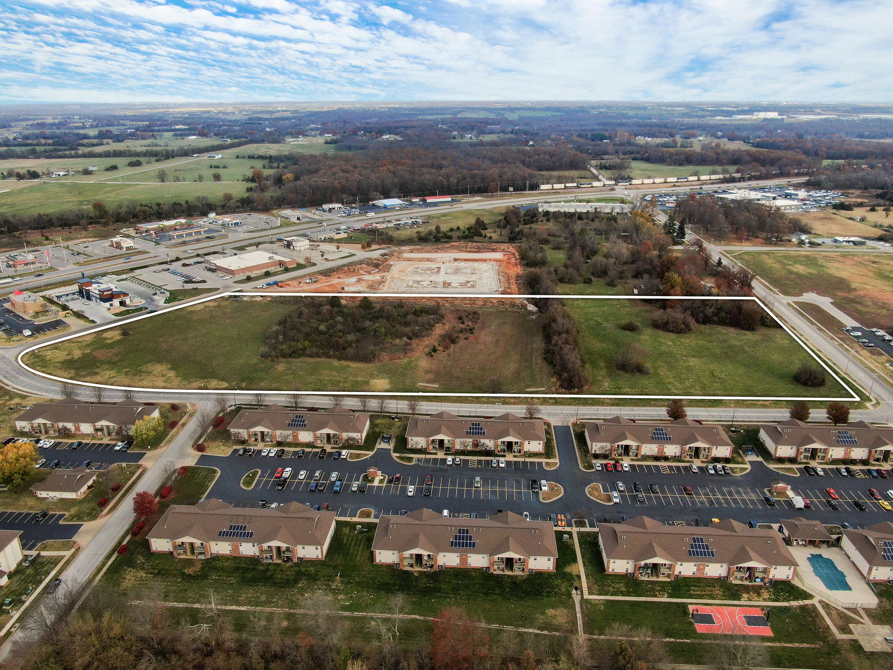 1675 E Hamilton ST, Republic, MO 65738