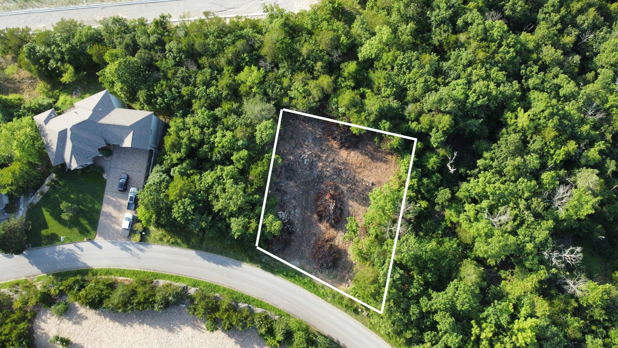 235 Split Rock DR, Hollister, MO 65672