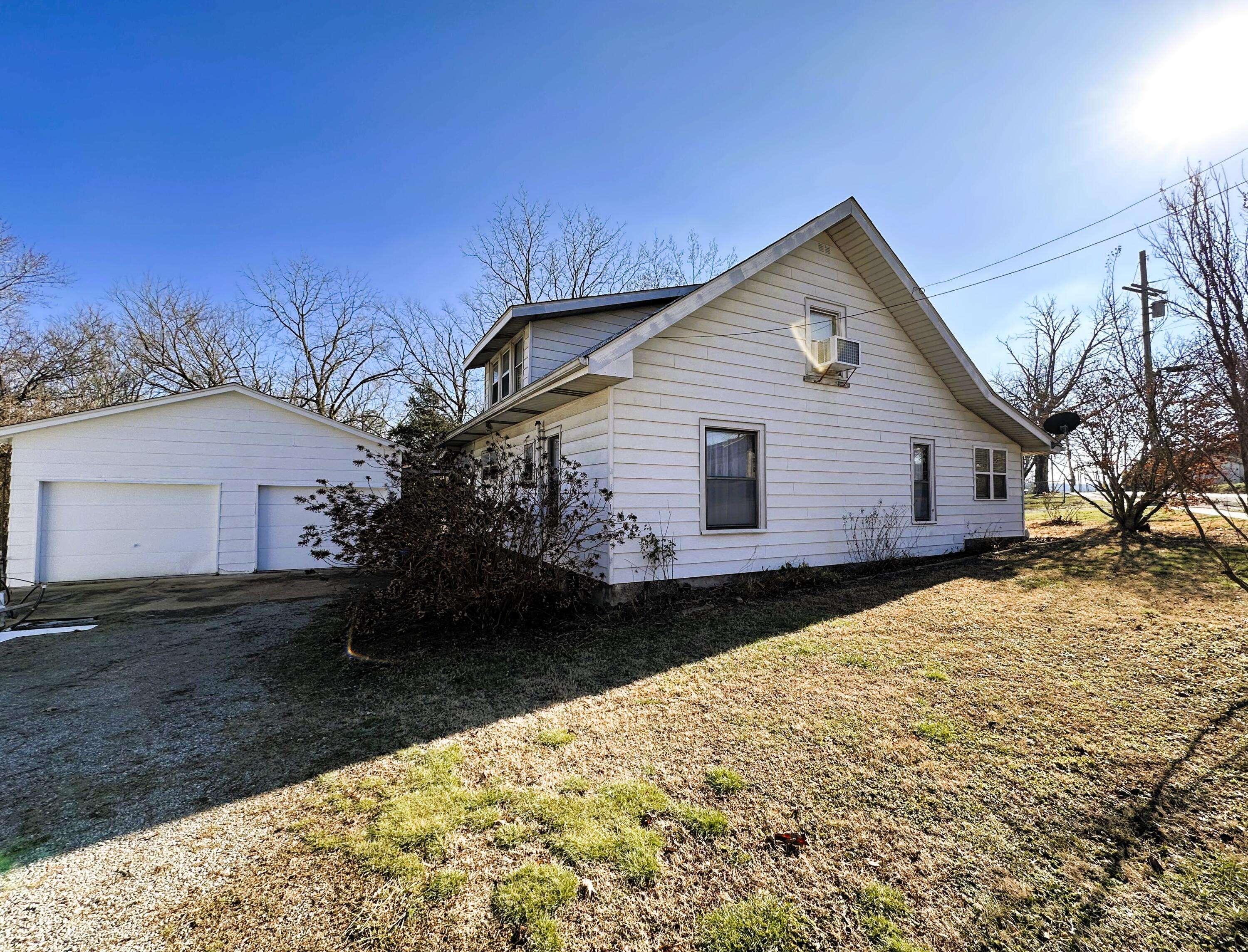 401 N Pine ST, Mountain View, MO 65548