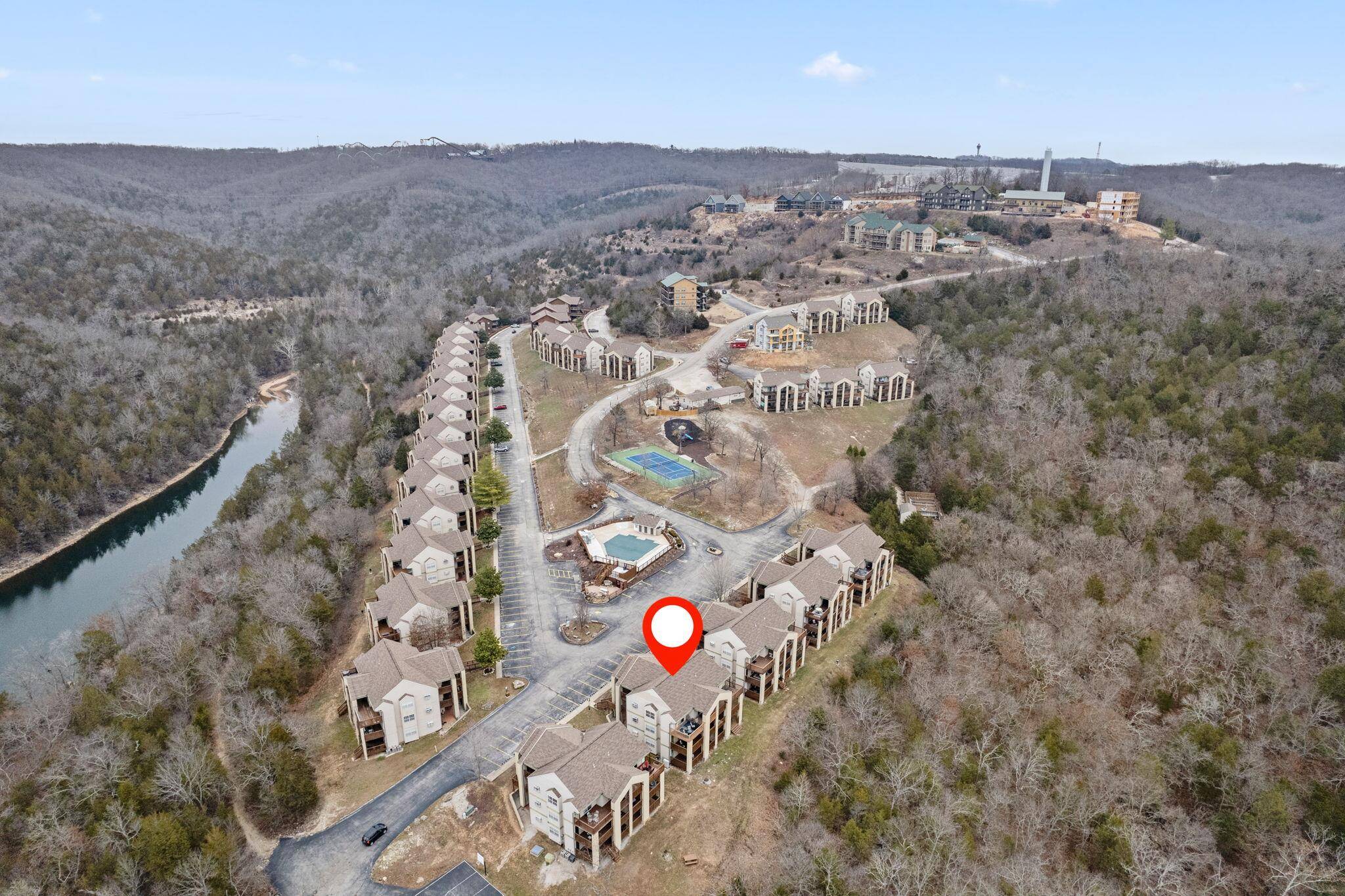 18 Goldfinch DR #1, Indian Point, MO 65616